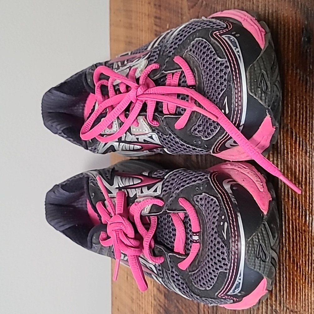 USED Brooks GTS 12 Size 8
